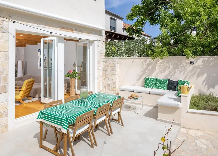 别墅 Casa Barbiere Hvar 耶尔萨